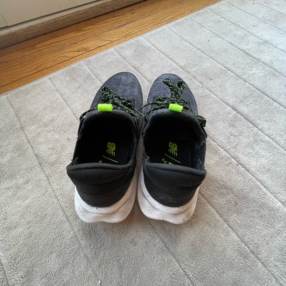 New Balance FreshFoam ROAV Elite men’s size 8.5 shoes - Picture 3 of 3